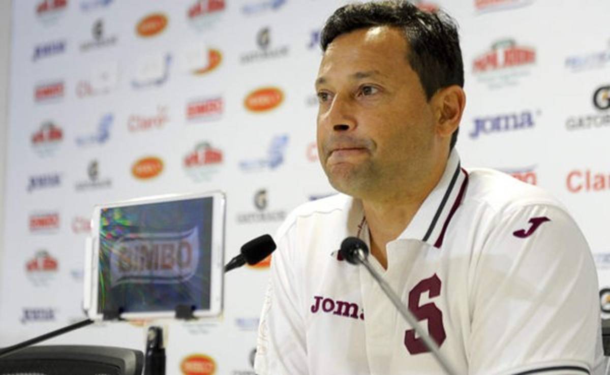 Saprissa de Costa Rica destituye al técnico Jeaustin Campos &nbsp;