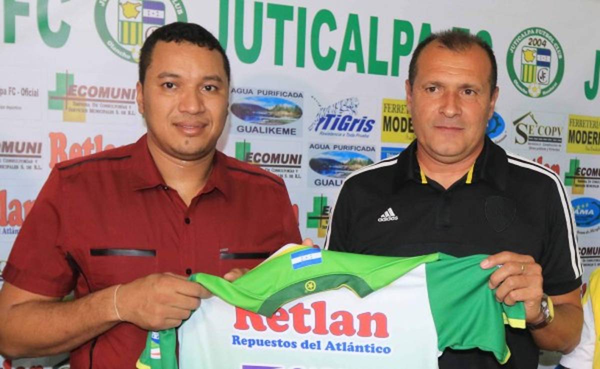 Wilmer Cruz es presentado como nuevo técnico del Juticalpa