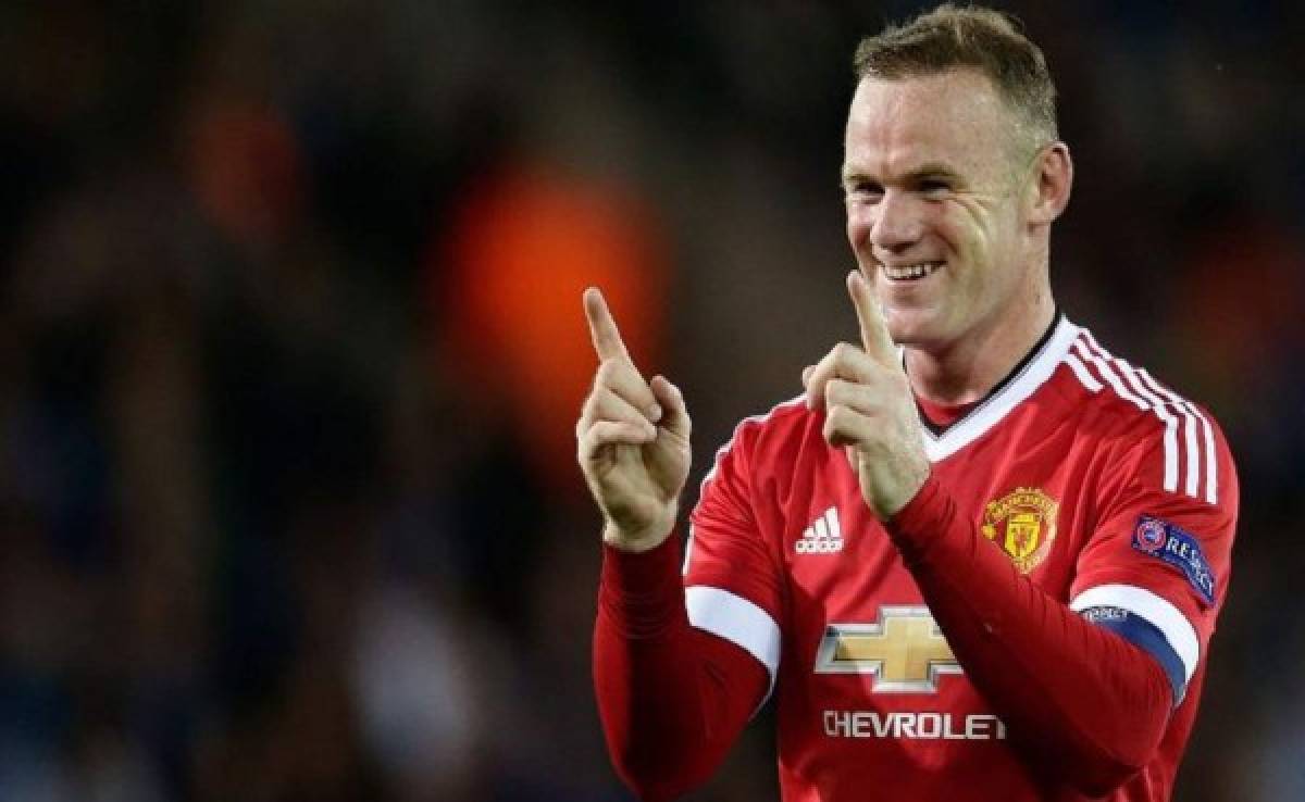Wayne Rooney se sacude ante la prensa tras victoria del Manchester United