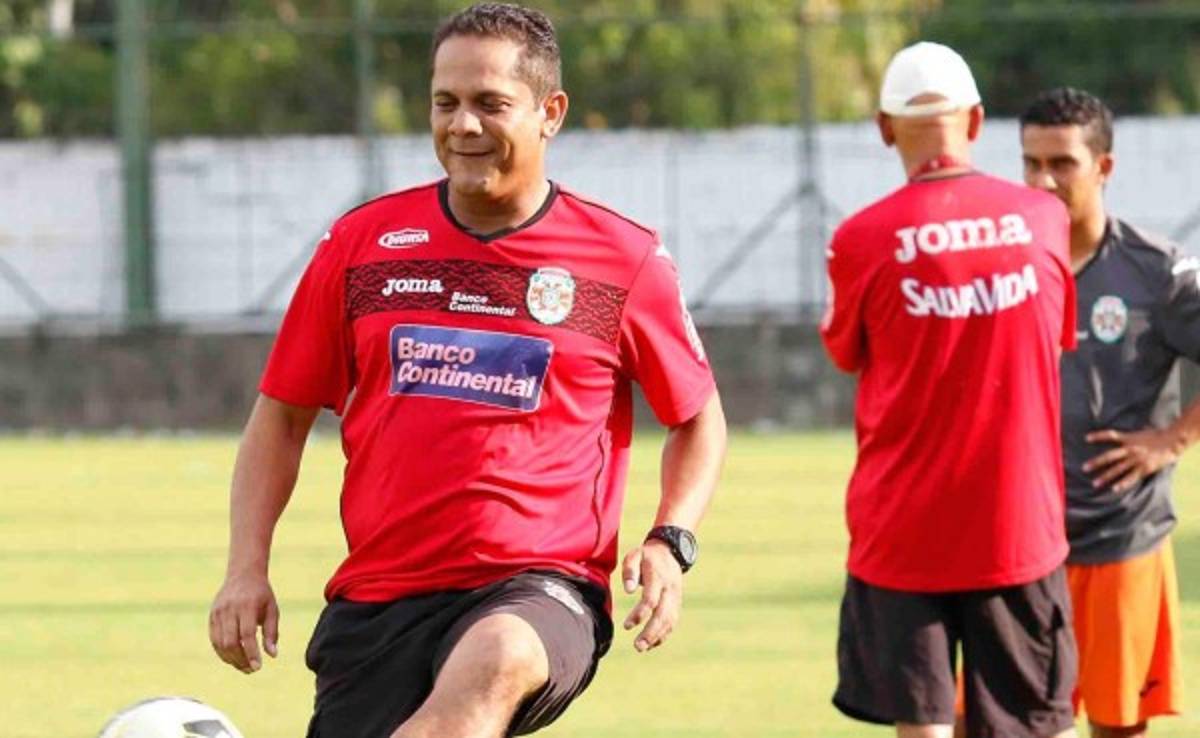 Héctor Medina: 'En Tegucigalpa hubo muertos y no han cancelado partidos'