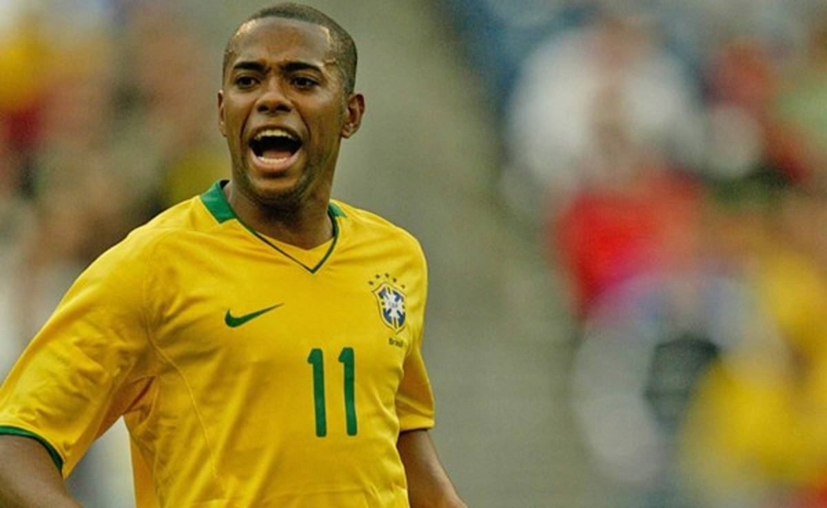 Presunto ladrón toma como rehenes a varios familiares del futbolista Robinho