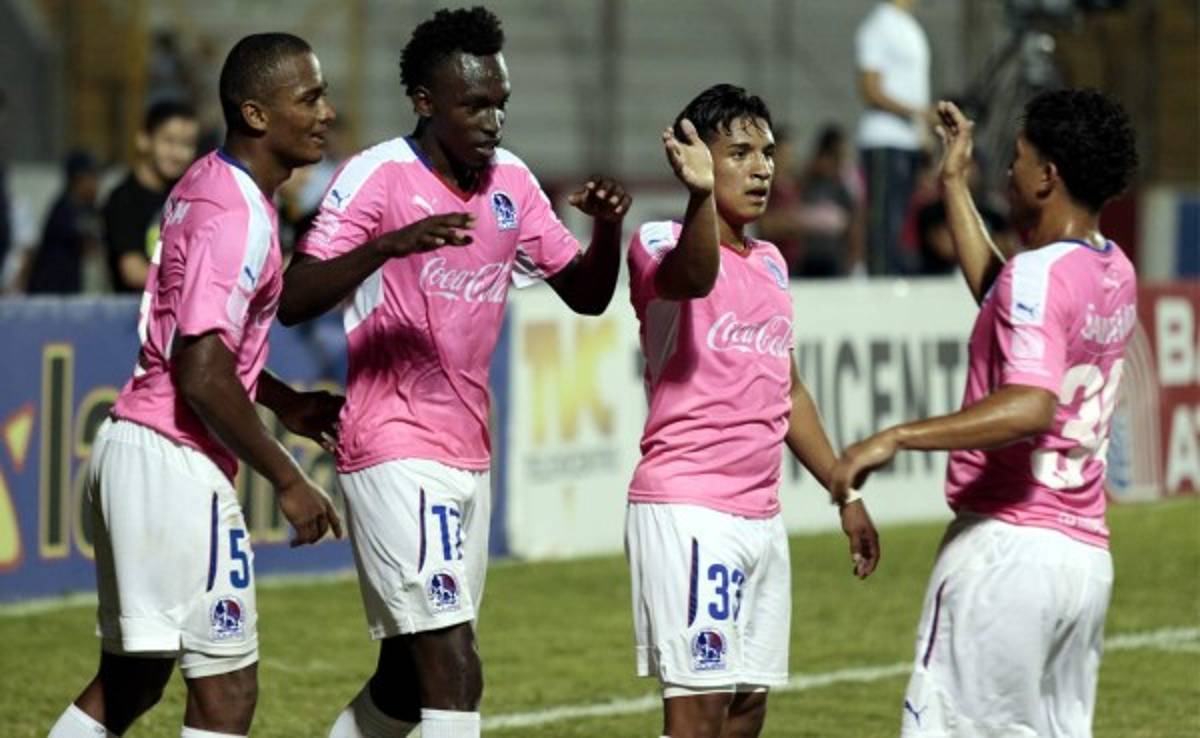 Olimpia se enseñorea en el Nacional y doblega al Real Sociedad