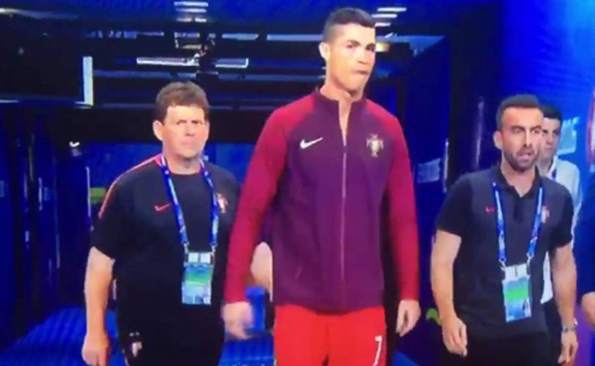 Así salió Cristiano Ronaldo a animar a sus compañeros