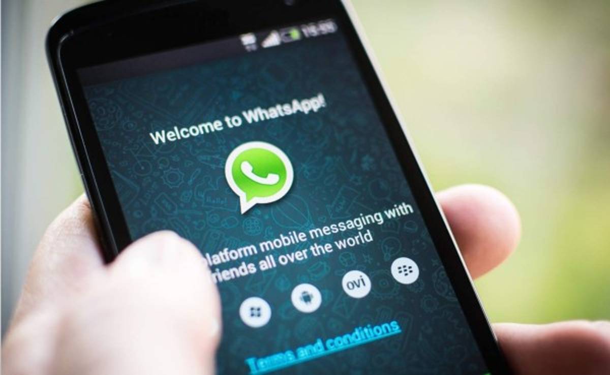 WhatsApp ya permite desactivar el doble check azul en Android