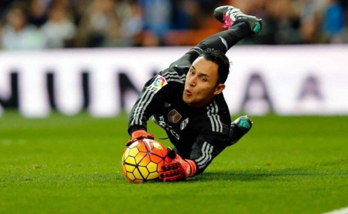 Real Madrid va a mejorar el salario del portero Keylor Navas