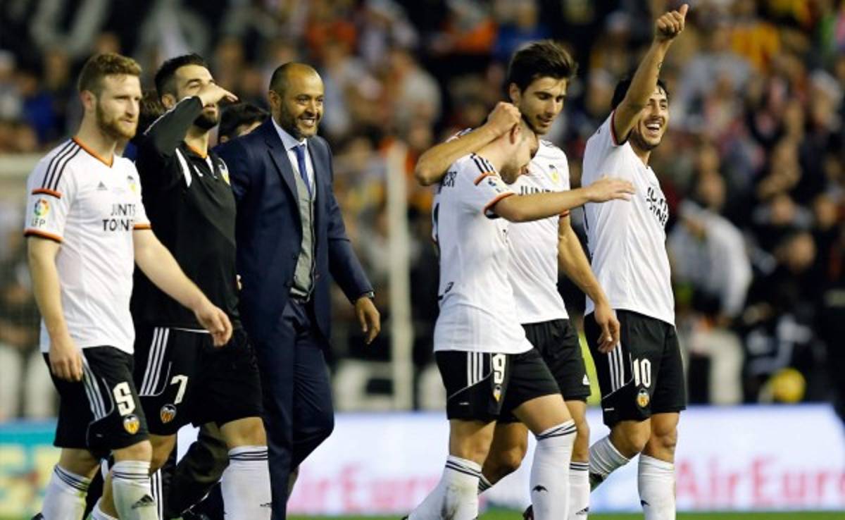 VIDEO: Así festejó Mestalla a sus héroes el triunfo ante Real Madrid