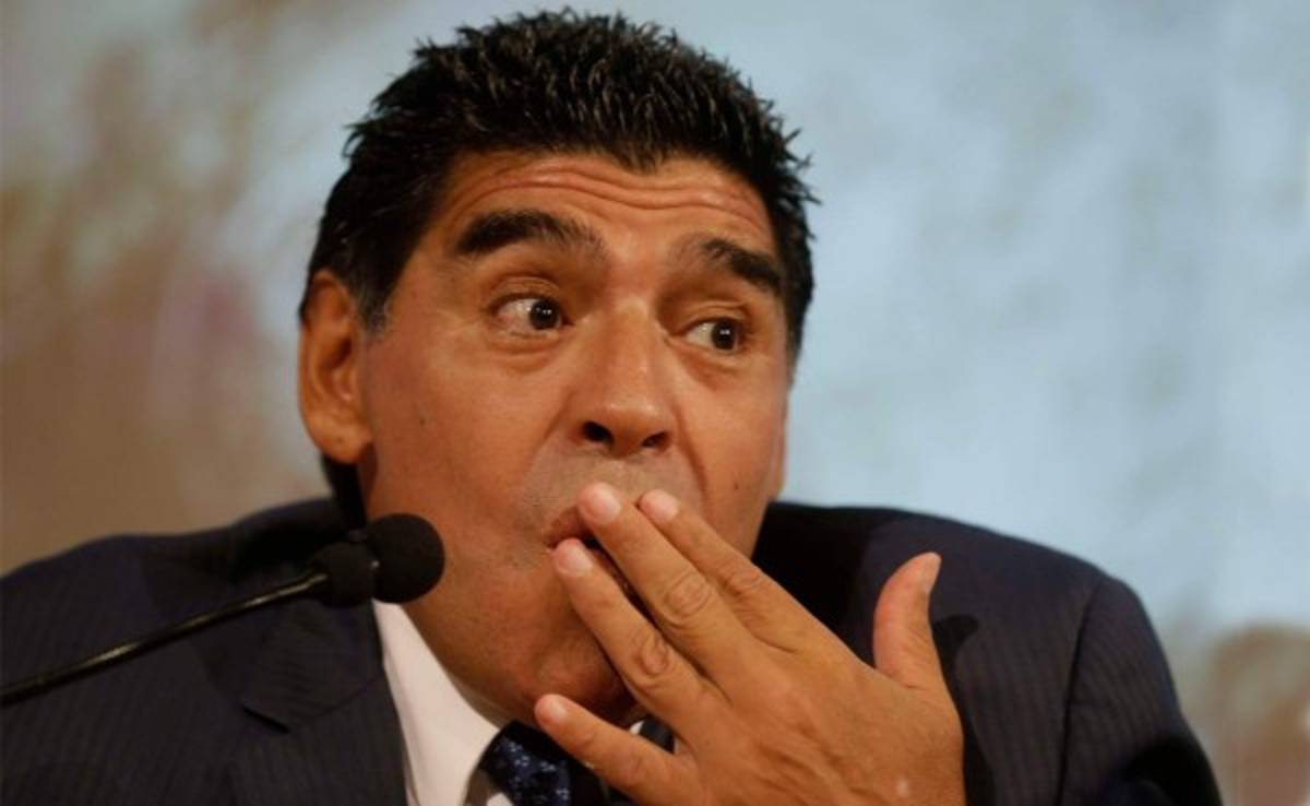 Estudian juzgar a Maradona en tribunales por difamar al fisco italiano