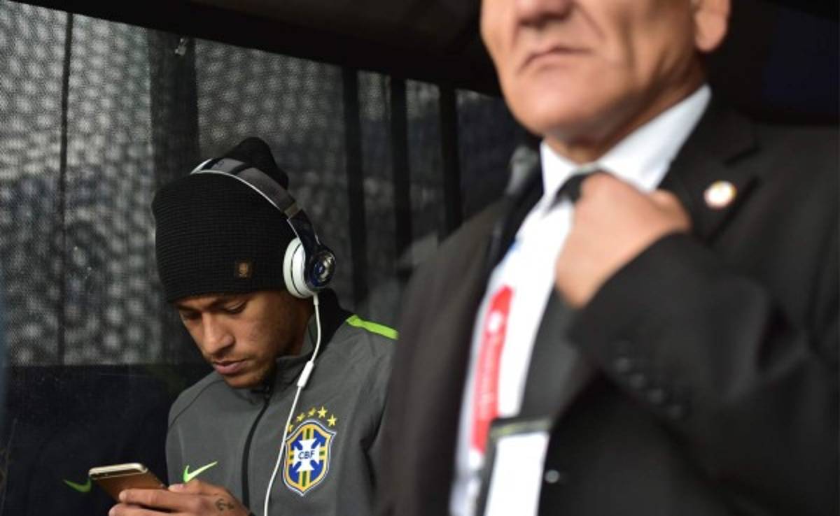Neymar se va de Chile y dice que le 'mataría' quedarse sin poder jugar