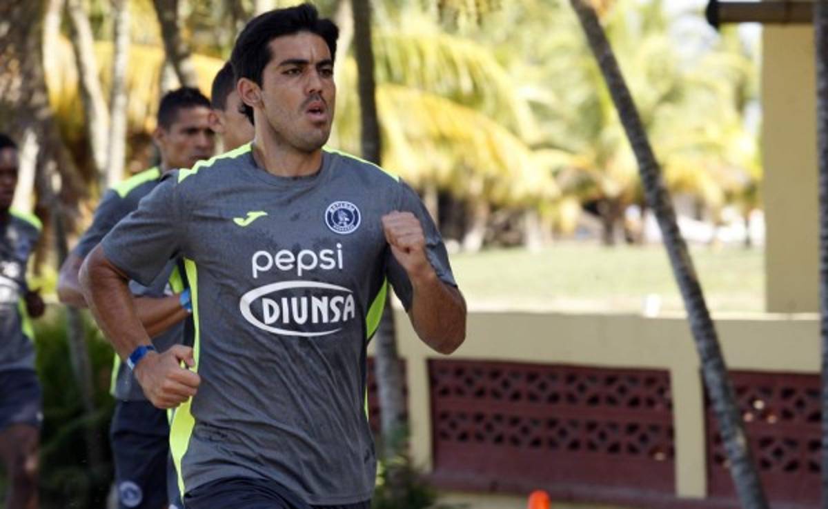 Martín Pucheta: 'Tuve que venir a Honduras para jugar ante River Plate'