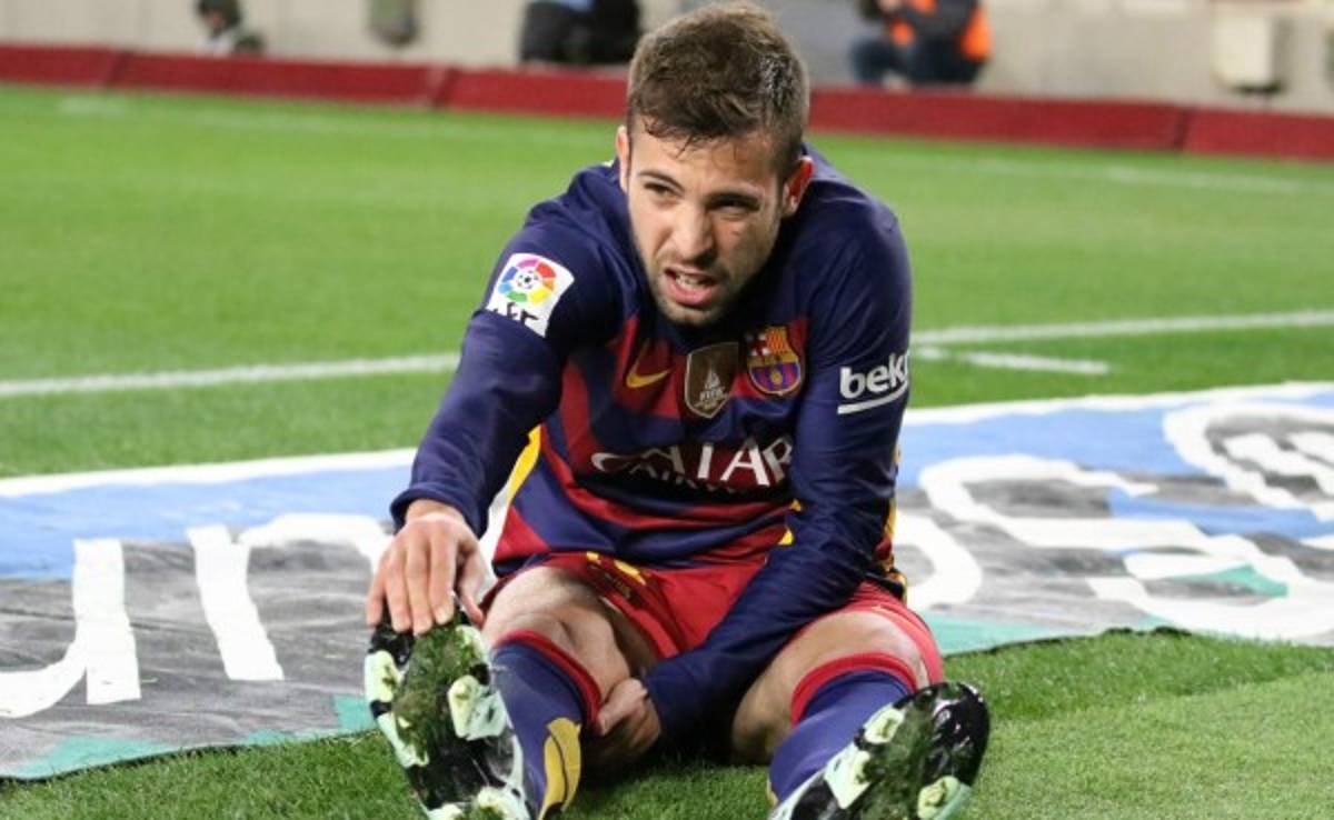 Jordi Alba, posible baja del Barcelona ante el Real Madrid