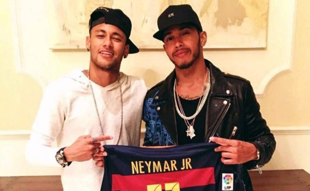 La humillación de Hamilton a Neymar en una aplicación de fútbol en Facebook