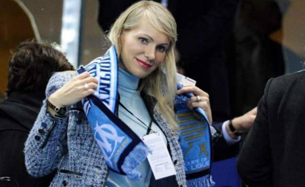 Propietaria del Marsella será mamá a los 53 años de edad