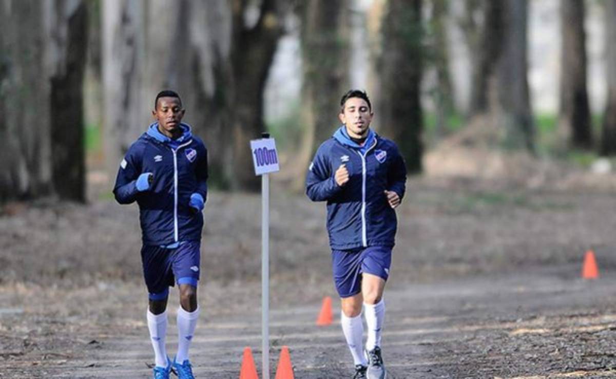 ¡UNO MÁS! Futbolistas hondureños que han jugado en Uruguay