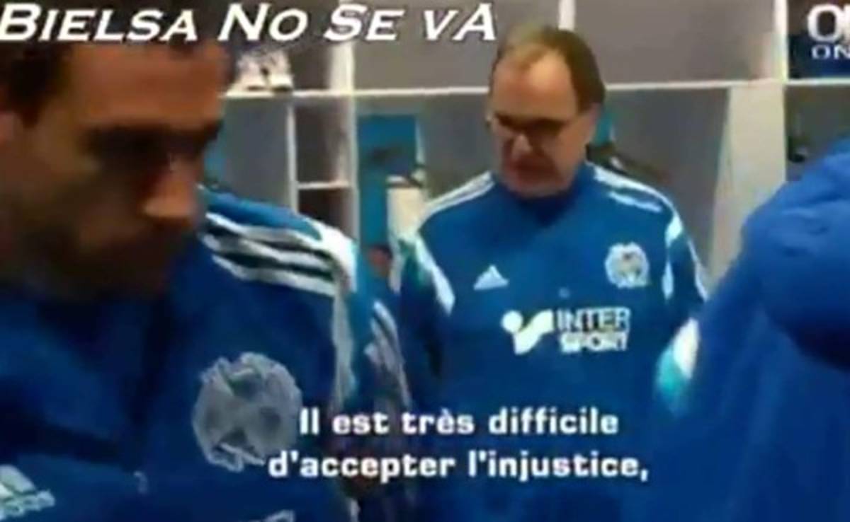VIDEO: El 'Loco' Bielsa causa sensación por este emotivo discurso en camerino