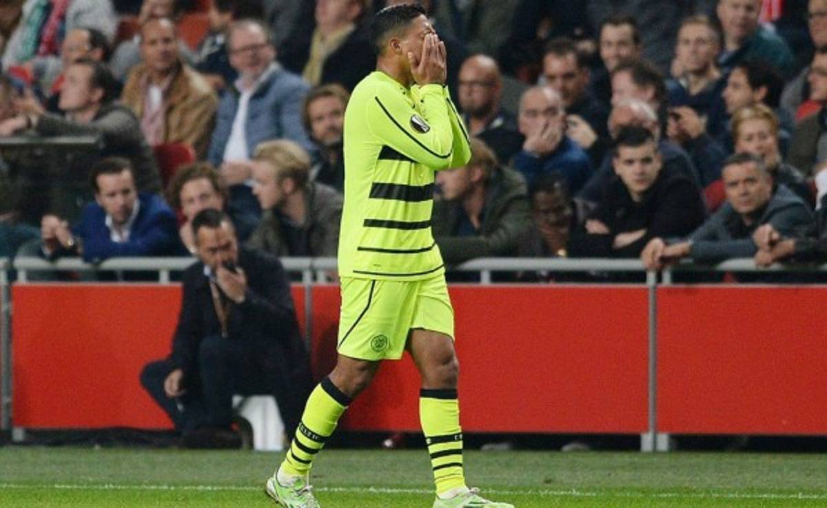 VIDEO: Así fue la expulsión de Emilio Izaguirre ante el Ajax