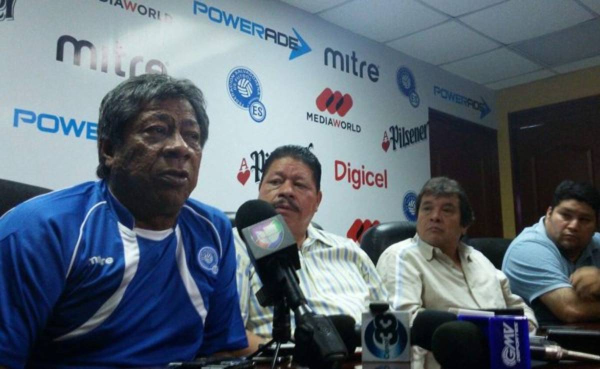 Primitivo Maradiaga realizará una nueva convocatoria en El Salvador