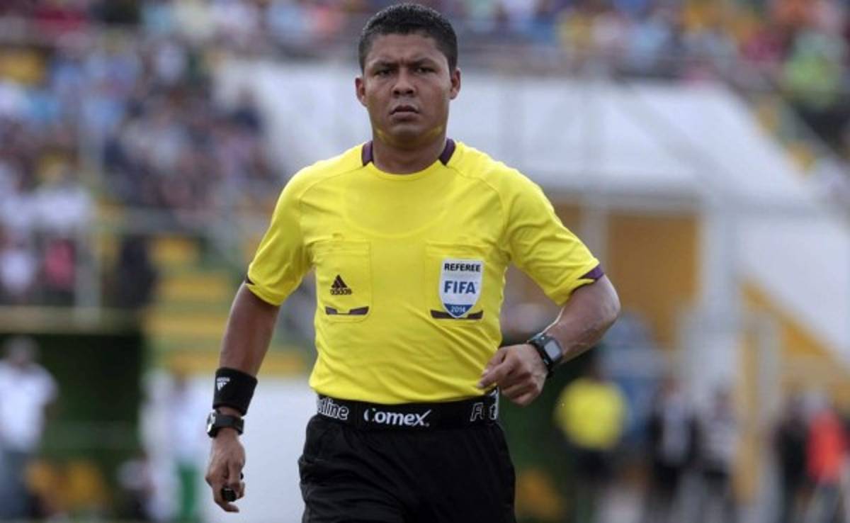 Cuarteta arbitral hondureña pitará el amistoso Brasil-Panamá