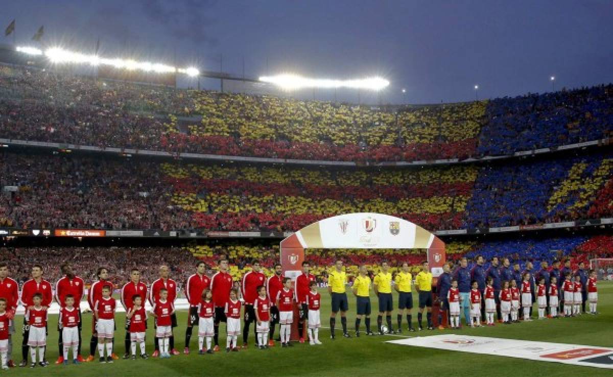 VIDEO: La monumental silbada al himno de España en el Camp Nou