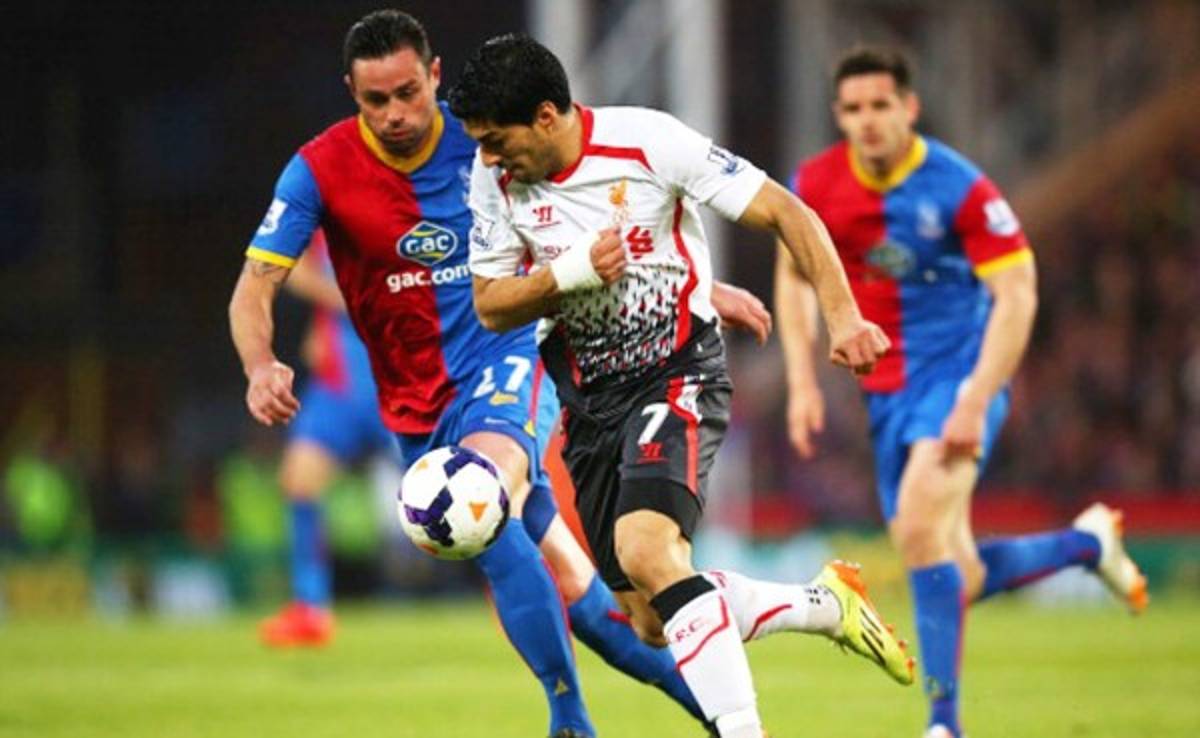 Liverpool empata y se aleja del título en Inglaterra