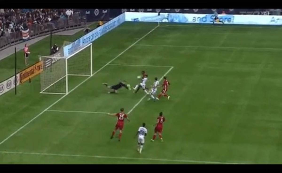 VIDEO: Maynor Figueroa anota autogol ante el Vancouver de Deiby Flores