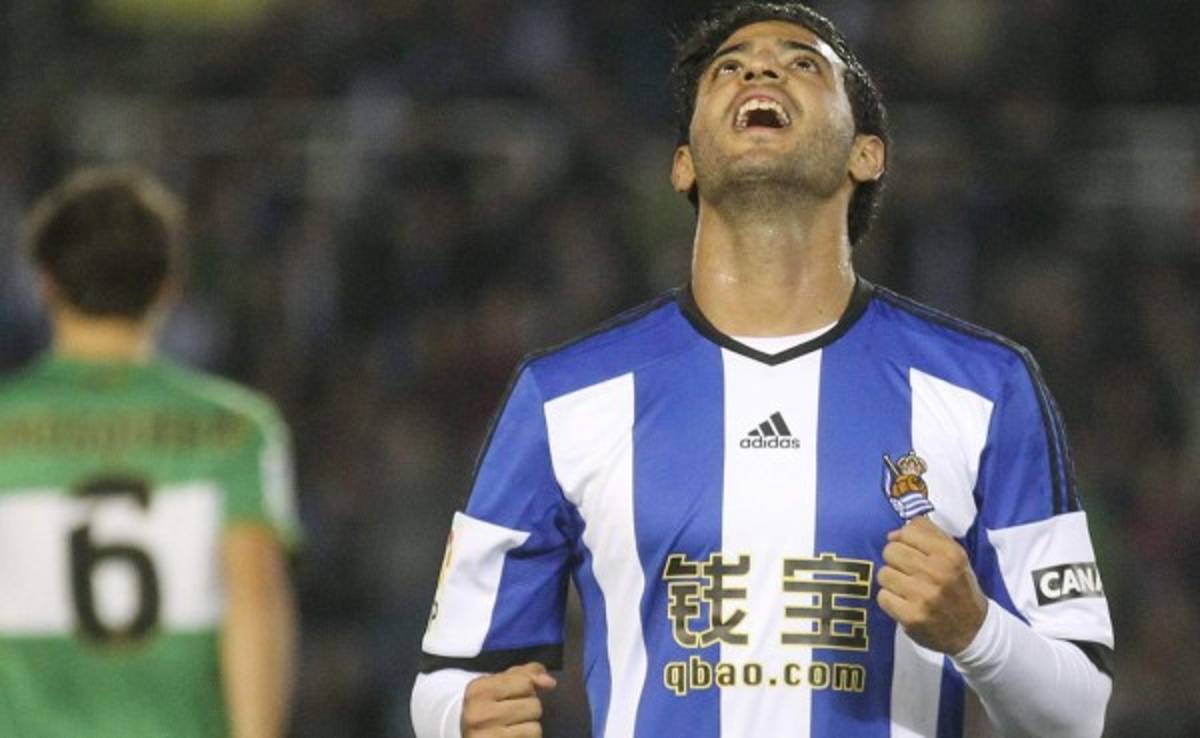 VIDEO: Carlos Vela se luce con un triplete y se los dedica a 'Chespirito'