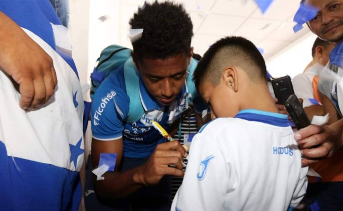 Lozano: 'Creo que el Tenerife me puede dar el permiso, estoy a la espera'