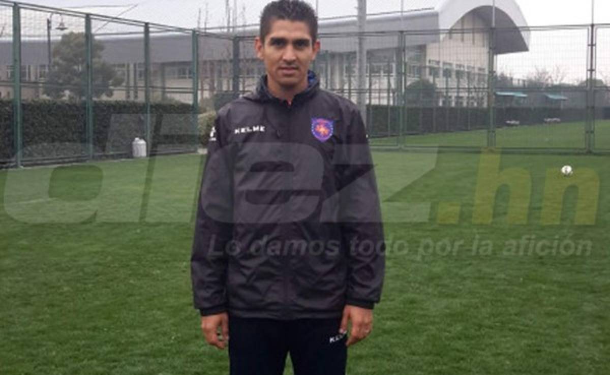 Jorge Claros ya entrena con el Qingdao Jonoon de China