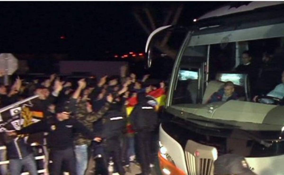 VIDEO: 'Jugadores mercenarios' le gritan a jugadores del Valencia