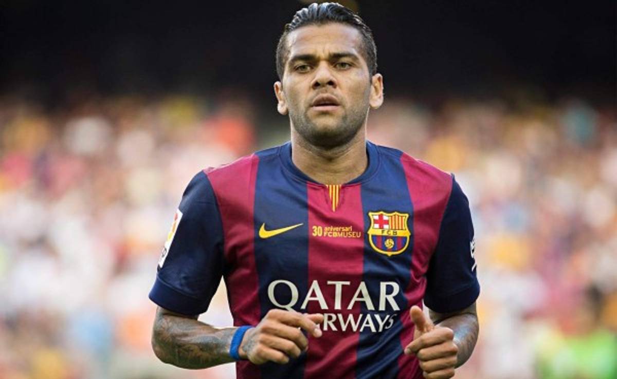 El brasileño Dani Alves no jugará finalmente en el PSG