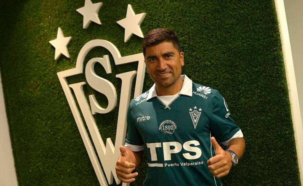 El chileno David Pizarro vuelve al Santiago Wanderers, el club del que surgió