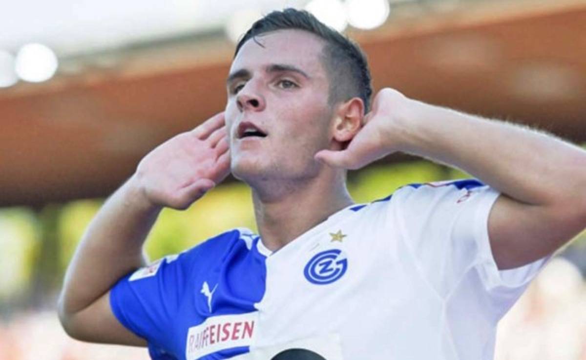 El Everton ficha al delantero suizo Shani Tarashaj