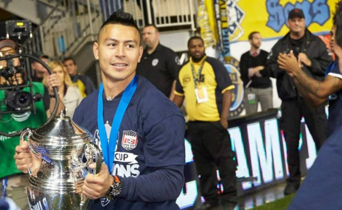 Roger Espinoza y Sporting son los nuevos campeones de el US Open Cup