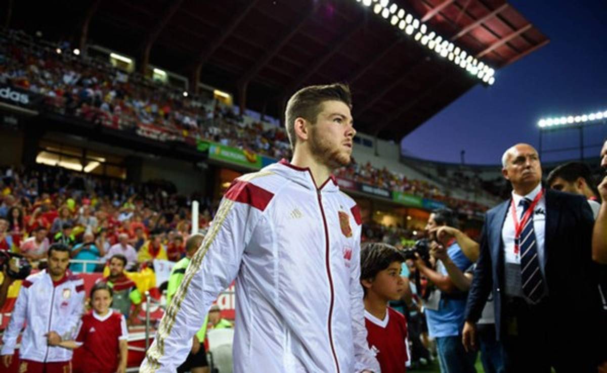 Defensor español Alberto Moreno traspasado al Liverpool