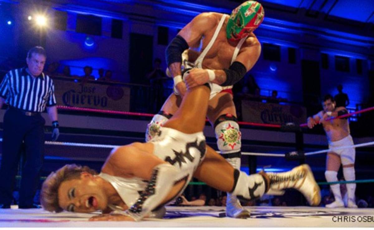 Cassandro, el homosexual que triunfa en la lucha libre de México