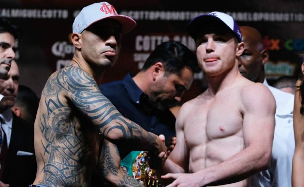 Miguel Cotto y 'Canelo' Álvarez dieron el peso en la báscula oficial