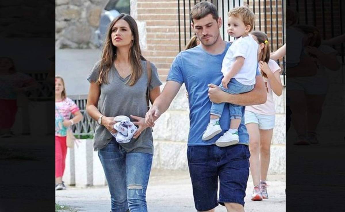 La vida de Casillas y Sara Carbonero en Oporto, una máquina de titulares