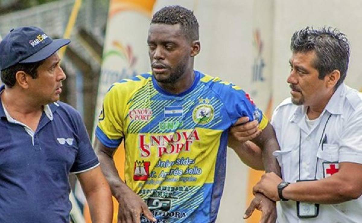 Hondureño Clayvin Zúniga sufre conmoción cerebral en El Salvador