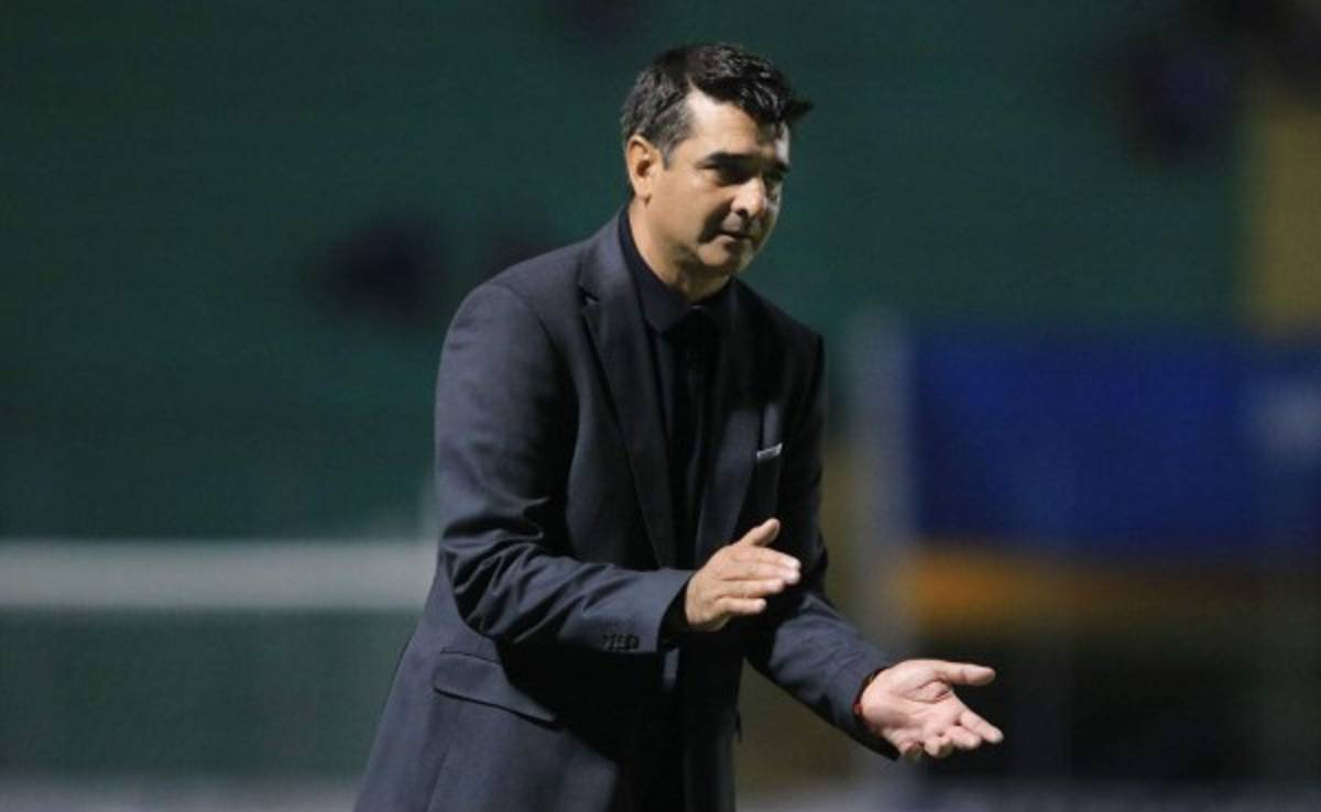 Diego Vázquez dirigirá ante Olimpia su partido 100 con Motagua