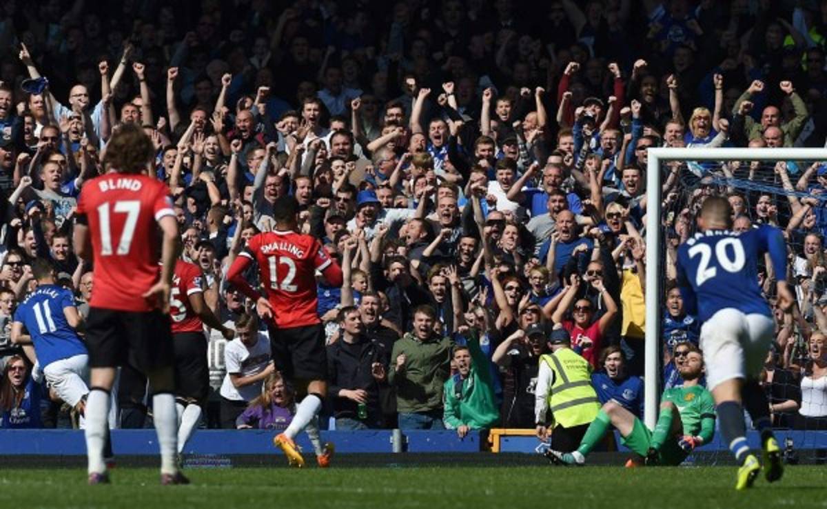 Manchester United es goleado por el Everton y se complica