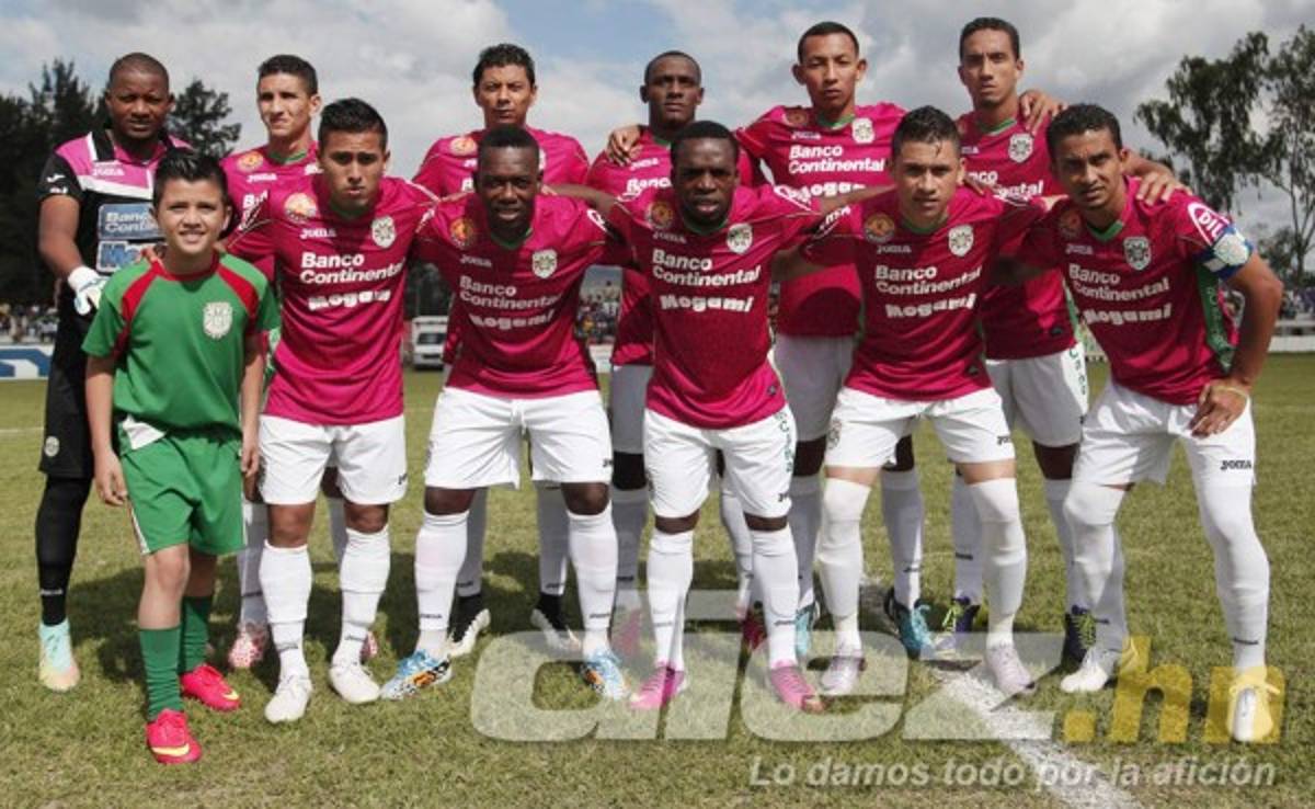 Equipos que se han unido a la lucha contra el cáncer de mama vistiendo de rosado&nbsp;&nbsp;