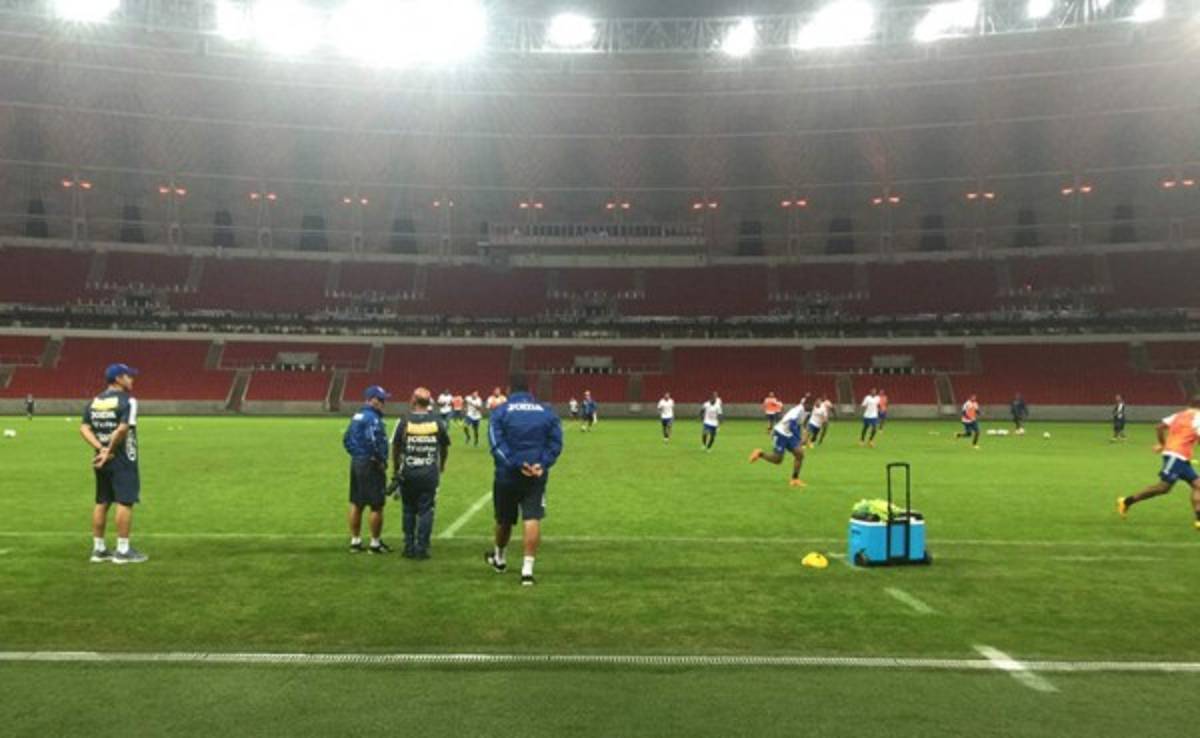 Honduras ya entrenó en el Beira Río previo a su partido ante Brasil