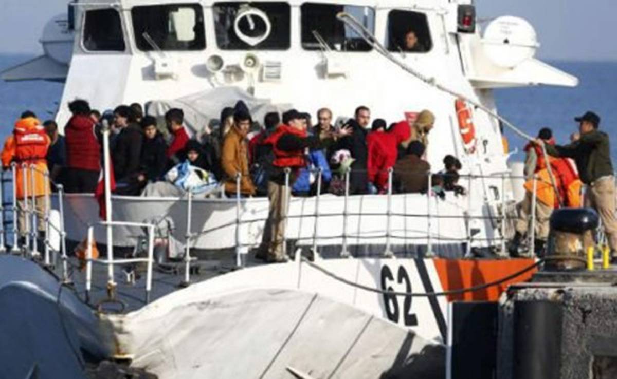 Informe especial: Más de 300 migrantes rescatados en un naufragio en Grecia