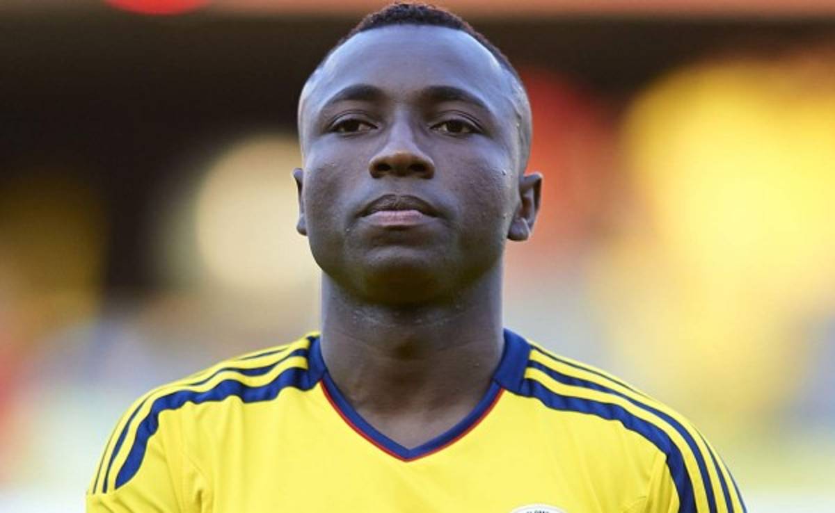 Jugador colombiano habría sido sorprendido por su esposa con dos prostitutas