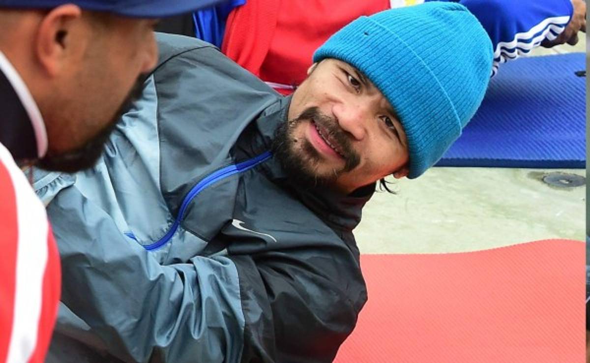 Pacquiao entrena, se relaja y saluda a sus fans