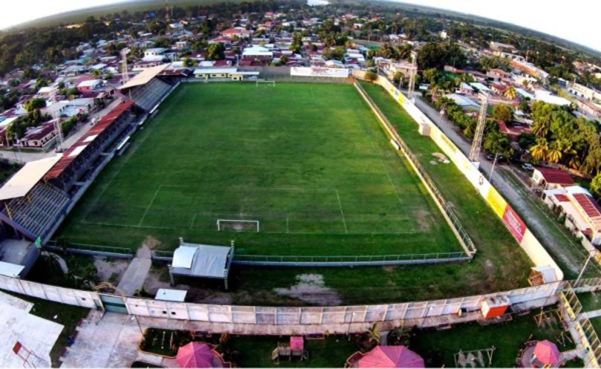 ¡No solo en Honduras! Los pequeños estadios de fútbol en Centroamérica