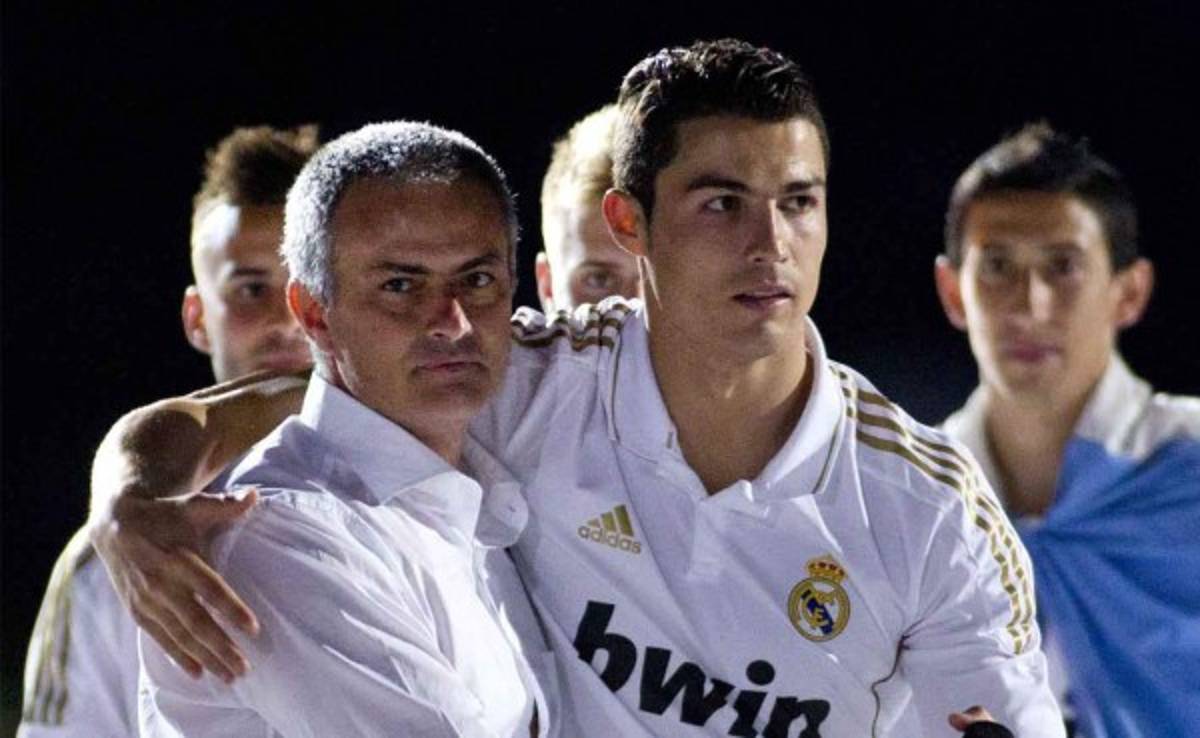 El once de lujo con el que tuvo problemas Mourinho