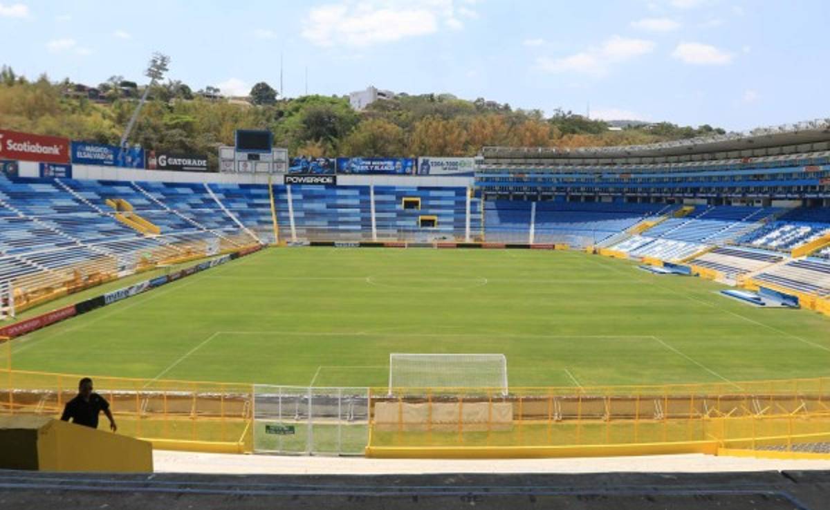 Los portones del estadio Cuscatlán se abren a la 1 de la tarde