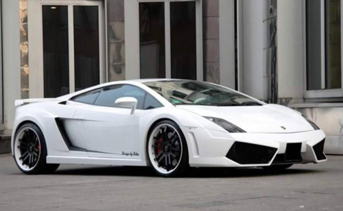 VIDEO: Keylor Navas llega a práctica del Real Madrid en lujoso Lamborghini