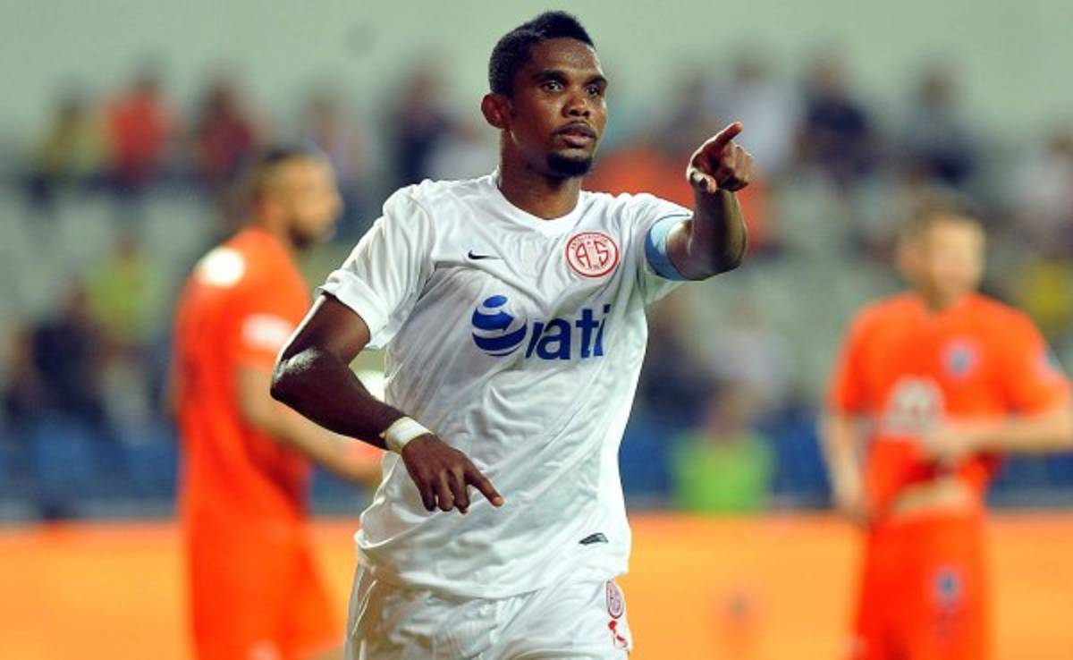 Samuel Eto'o, de ser el mejor delantero del mundo al anonimato
