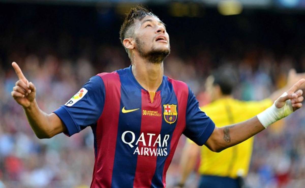 VIDEO: Neymar enseña a regatear a sus compañeros del Barcelona